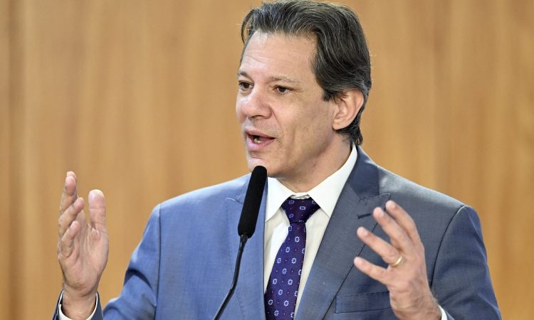 Prioridade de Fernando Haddad, MP da subvenção é adiada para a próxima semana