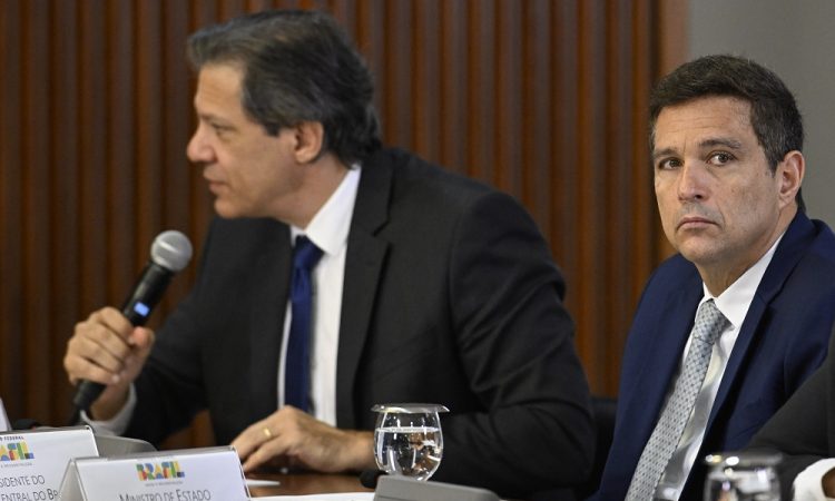 Após recado de Haddad ao Banco Central, Campos Neto afirma que batalha contra inflação ‘não está ganha’