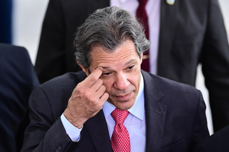 Em conferência do PT, Haddad e Gleisi divergem sobre política fiscal do governo