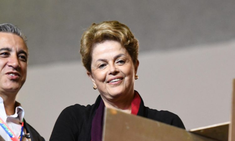 Dilma Rousseff recebe título de ‘Mulher Economista de 2023’