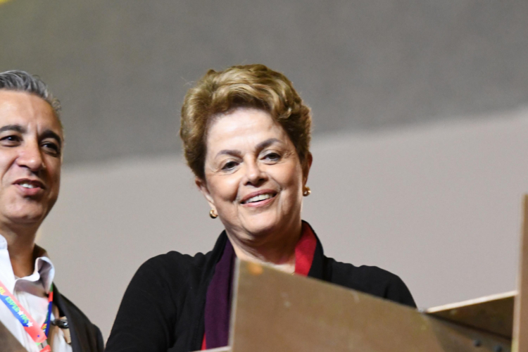 Dilma Rousseff recebe título de ‘Mulher Economista de 2023’